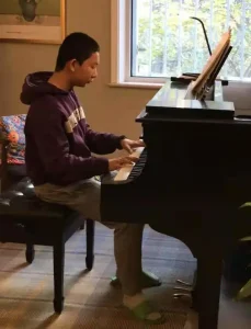 Ivy-talent-student-ray-2022-stony-brook-school-4